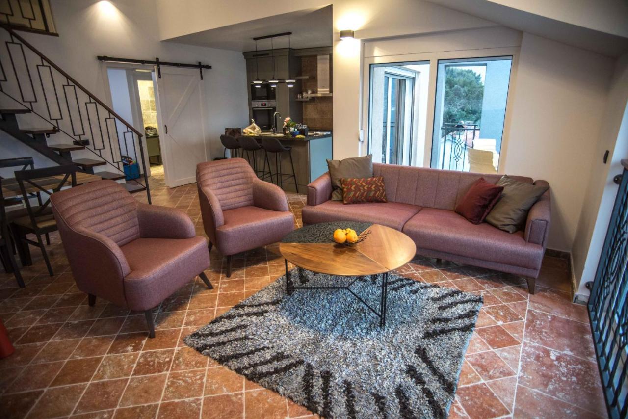 Modern Waterfront 3-Bed Apartment Donja Kostanjica Extérieur photo